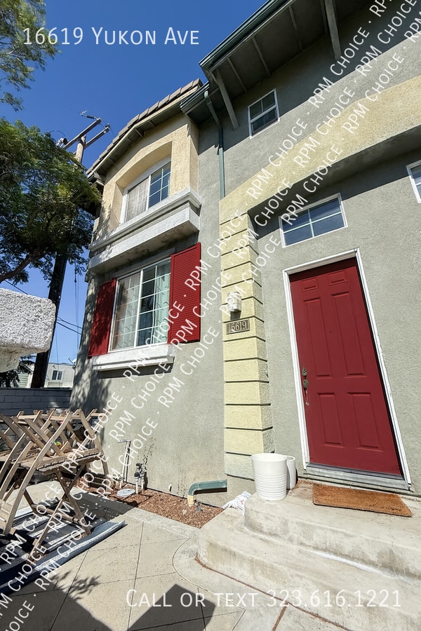 Foto del edificio - 16619 Yukon Ave