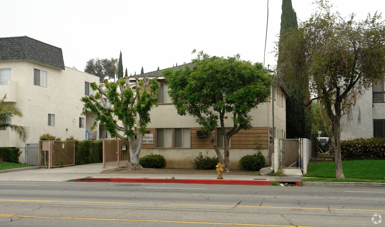 Building Photo - 13801 Sherman Way