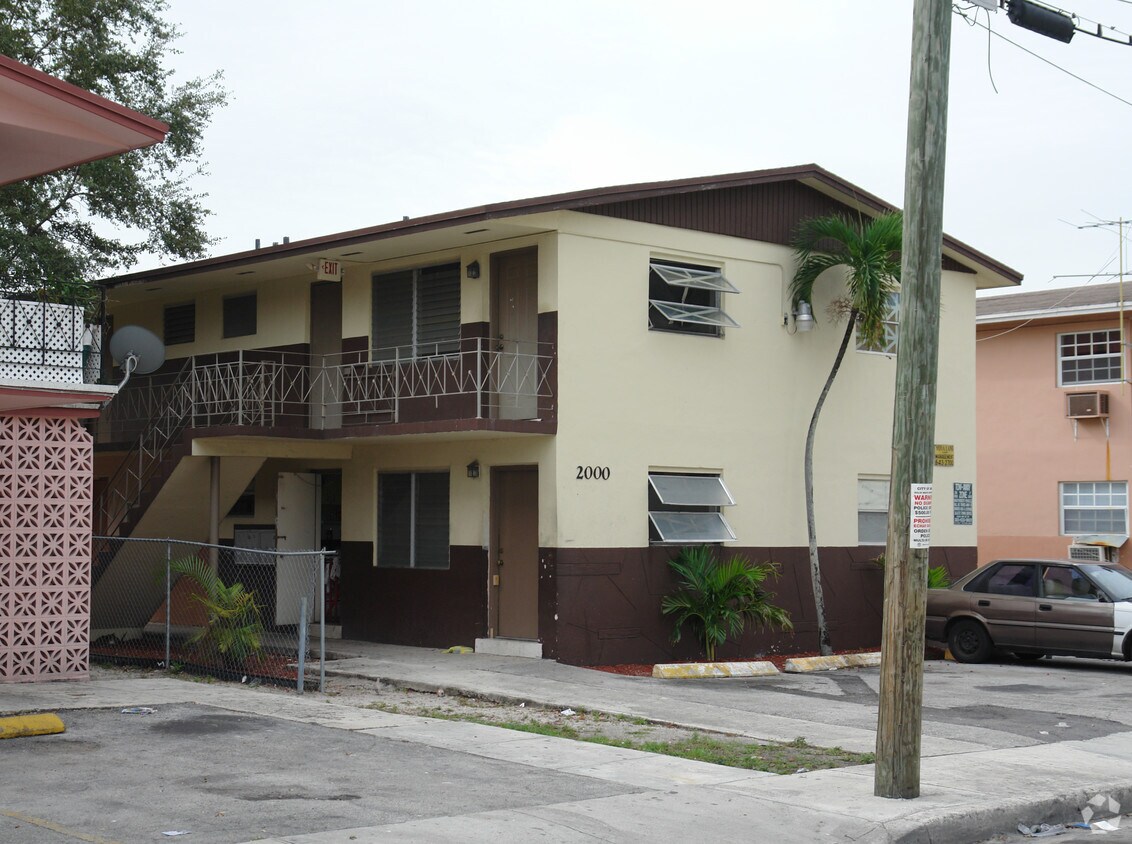 2000 NW Flagler Ter, Miami, FL 33125 2000 NW Flagler Ter Miami, FL