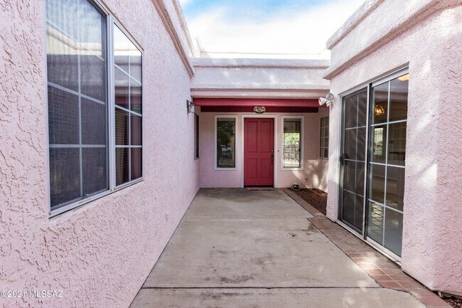 Building Photo - 3935 N Vine Tree Pl