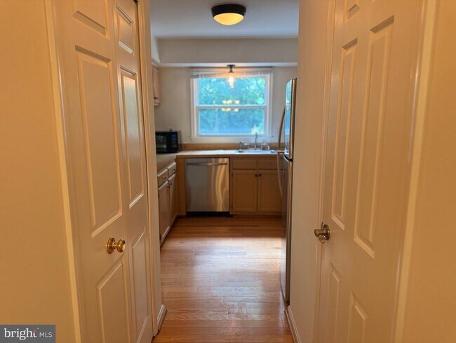 Building Photo - 607 Concerto Ln