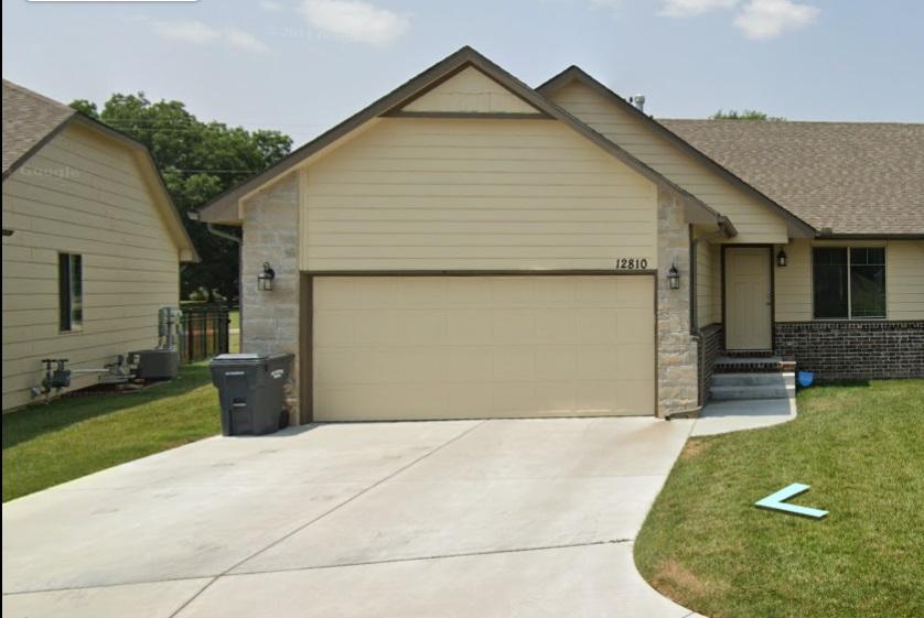 Primary Photo - 12812 E Timber Lake Rd