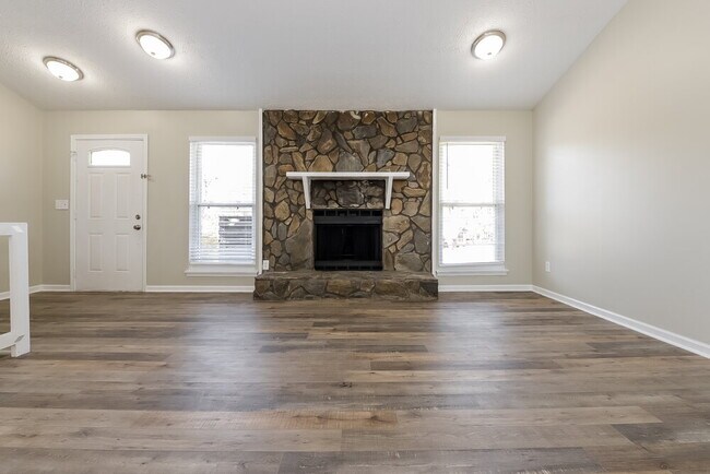 Foto del edificio - 3833 Chimney Mill Trail