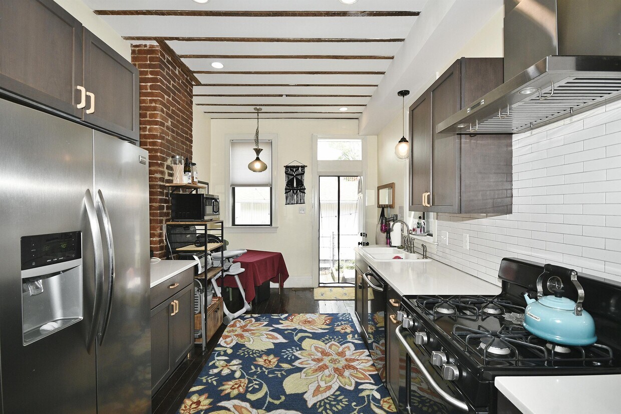 Foto principal - 149 Home St