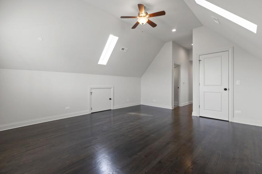 Primary Photo - 2 bedroom in Chicago IL 60618