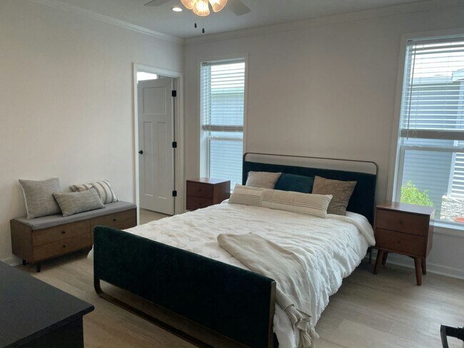 Foto del edificio - 4930 Coopers Hawk Pl