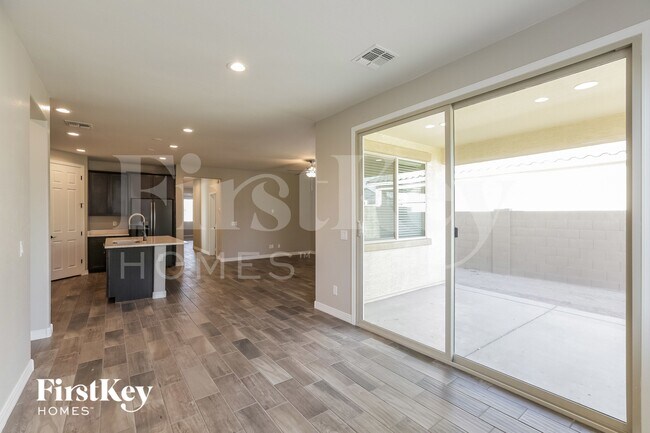 Foto del edificio - 44169 W Palo Aliso Way