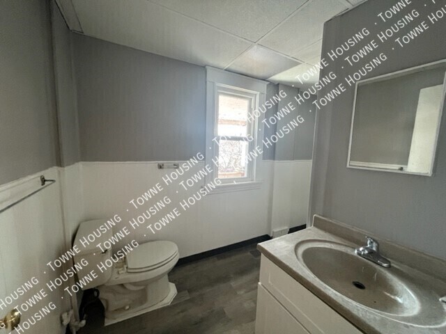 Foto del edificio - 519 Tronolone Pl