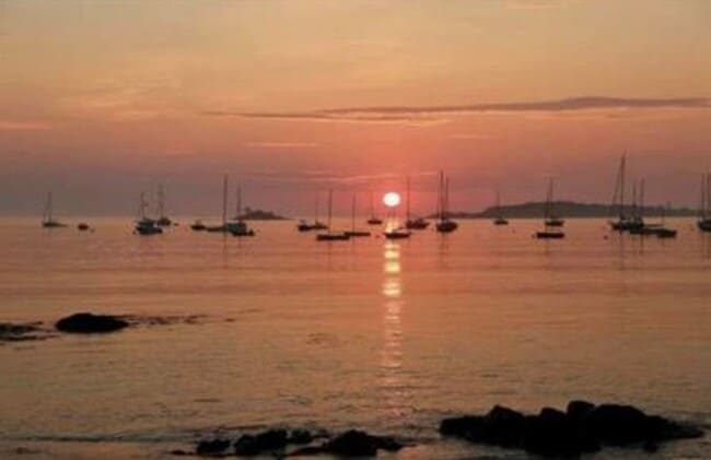 Photo - 159 Hills Beach Rd Apartment