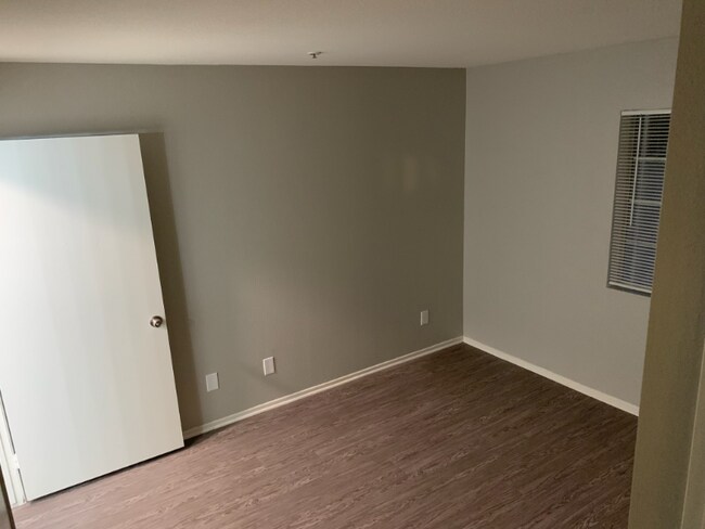 Foto del edificio - 1501 N Brea Blvd