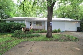 Building Photo - 1616 W Wedington Dr
