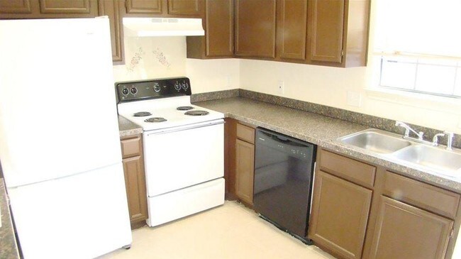 Building Photo - 2809 Wimbledon Ct
