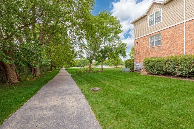 Building Photo - 1521 Johnson Dr