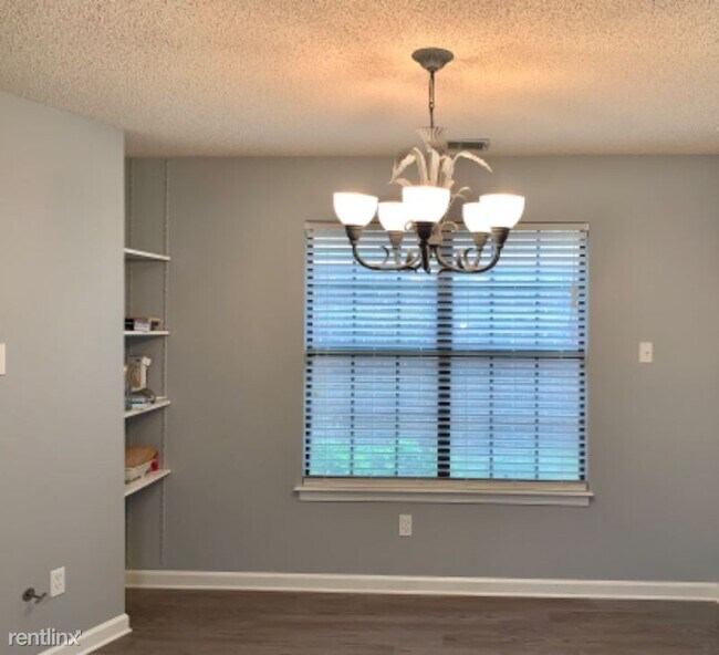 Building Photo - 2 br, 2.5 bath Townhome - 8274 Cedar Chest Dr