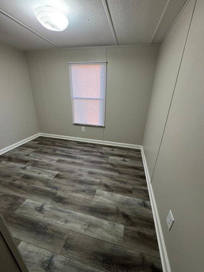 Foto del edificio - 2275 Spring Creek Rd