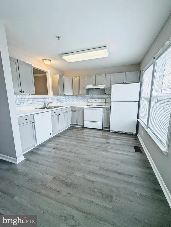Building Photo - 121 Eagles Ridge