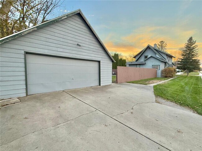 Foto del edificio - 1201 6th St SW