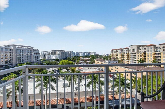 Foto del edificio - 99 SE Mizner Blvd