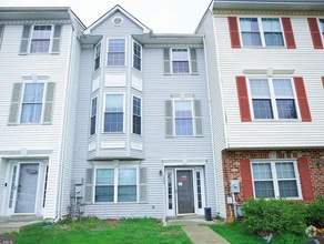 Building Photo - 1747 Wood Carriage Way