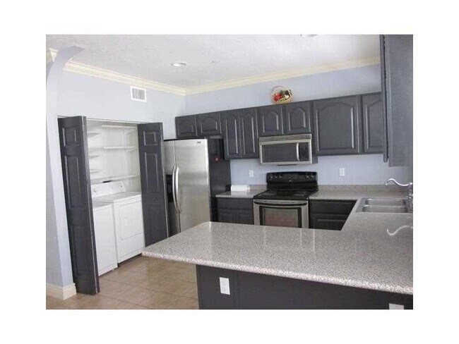 Foto del edificio - 3230 NE 6th St