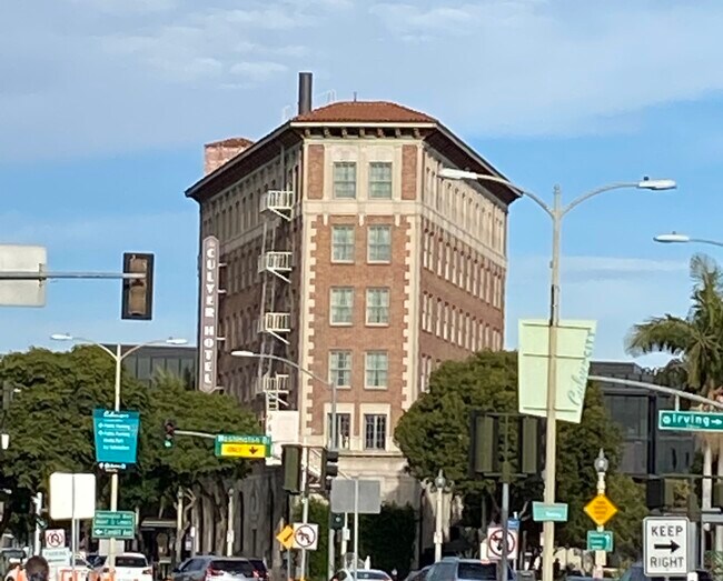 Foto del edificio - 4039 Duquesne Ave