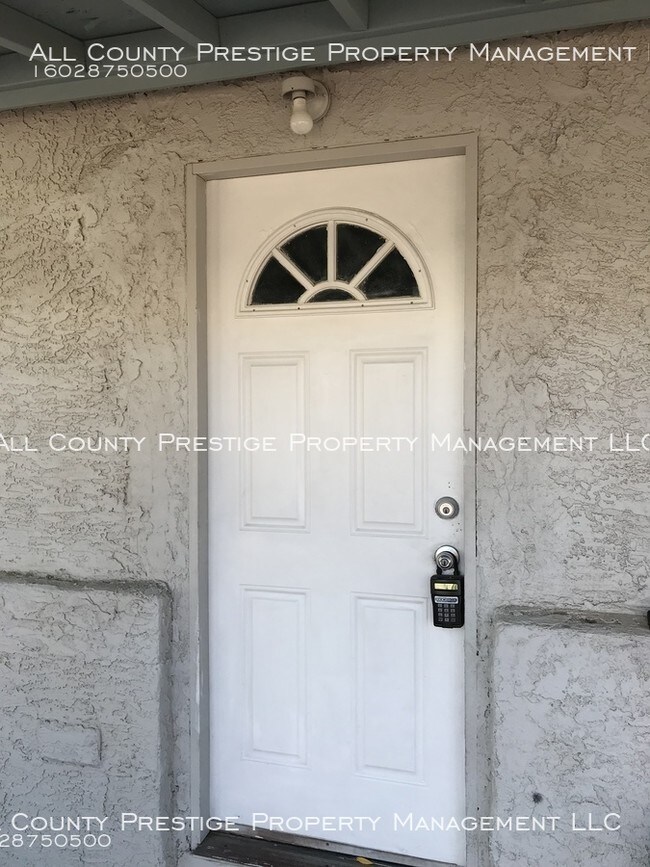 Foto del edificio - 1545 W Roosevelt St