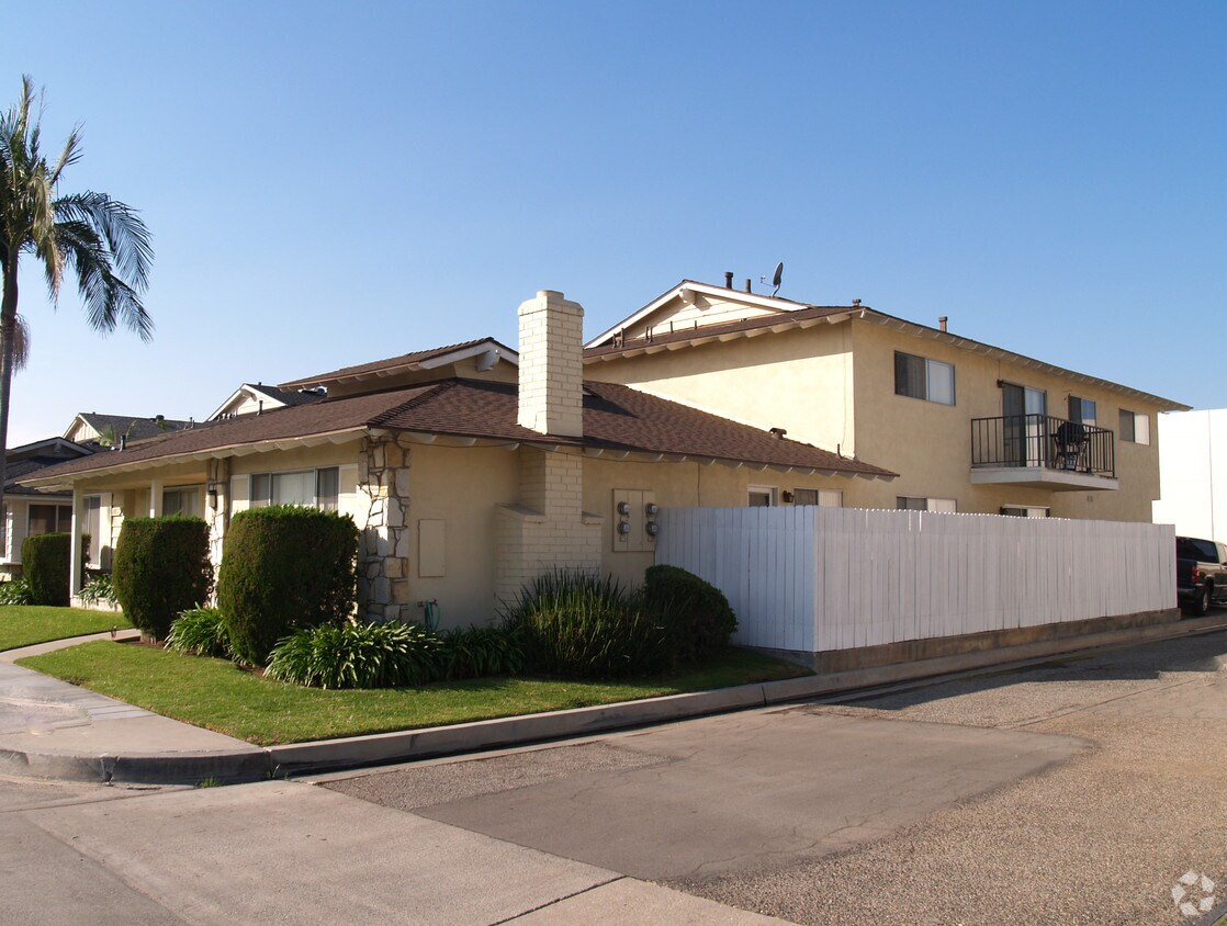 Primary Photo - 18351 Patterson Ln