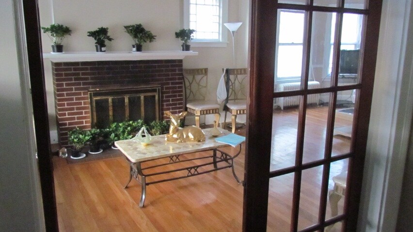 Sala de estar - 42 Quaker Ln S