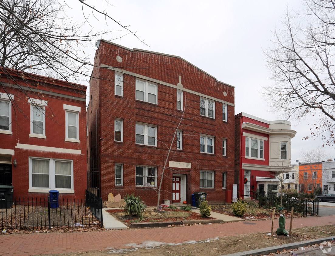 Primary Photo - 305 P St NW