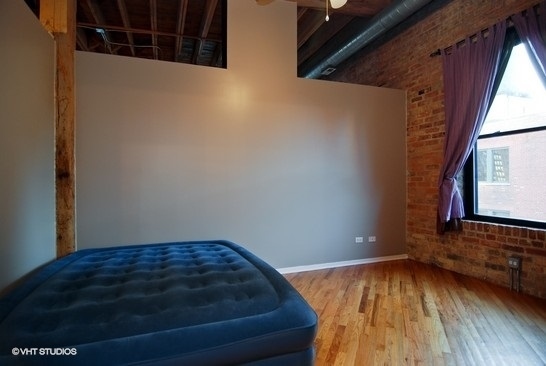Foto del edificio - 226 N Clinton St