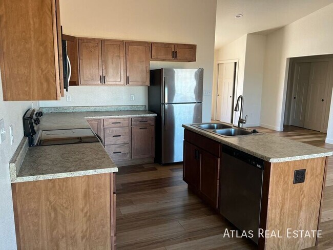 Foto del edificio - 827 S Laurue Dr