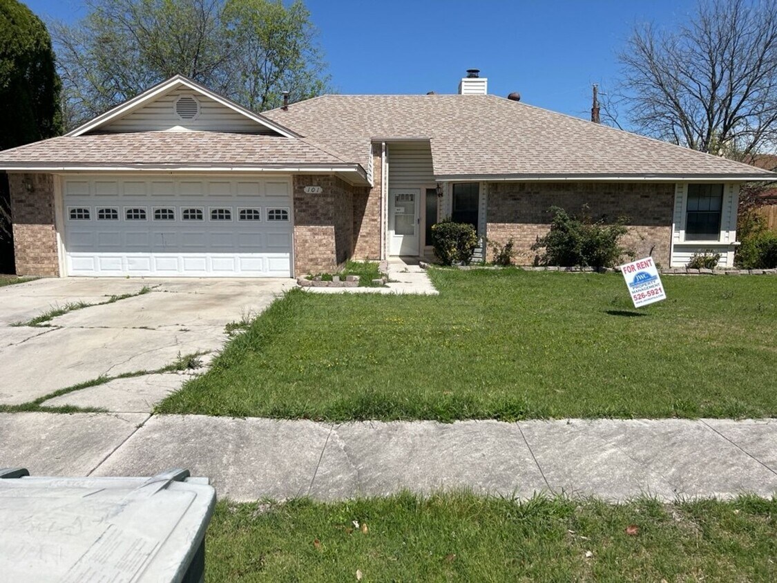 Primary Photo - 101 Nancy Dr