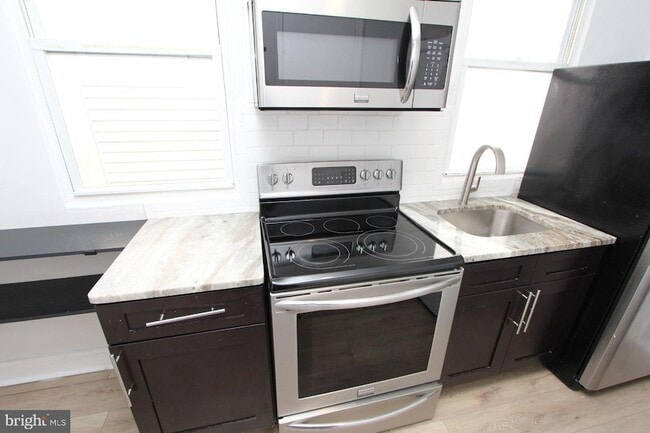 Building Photo - 2019 N 2nd St