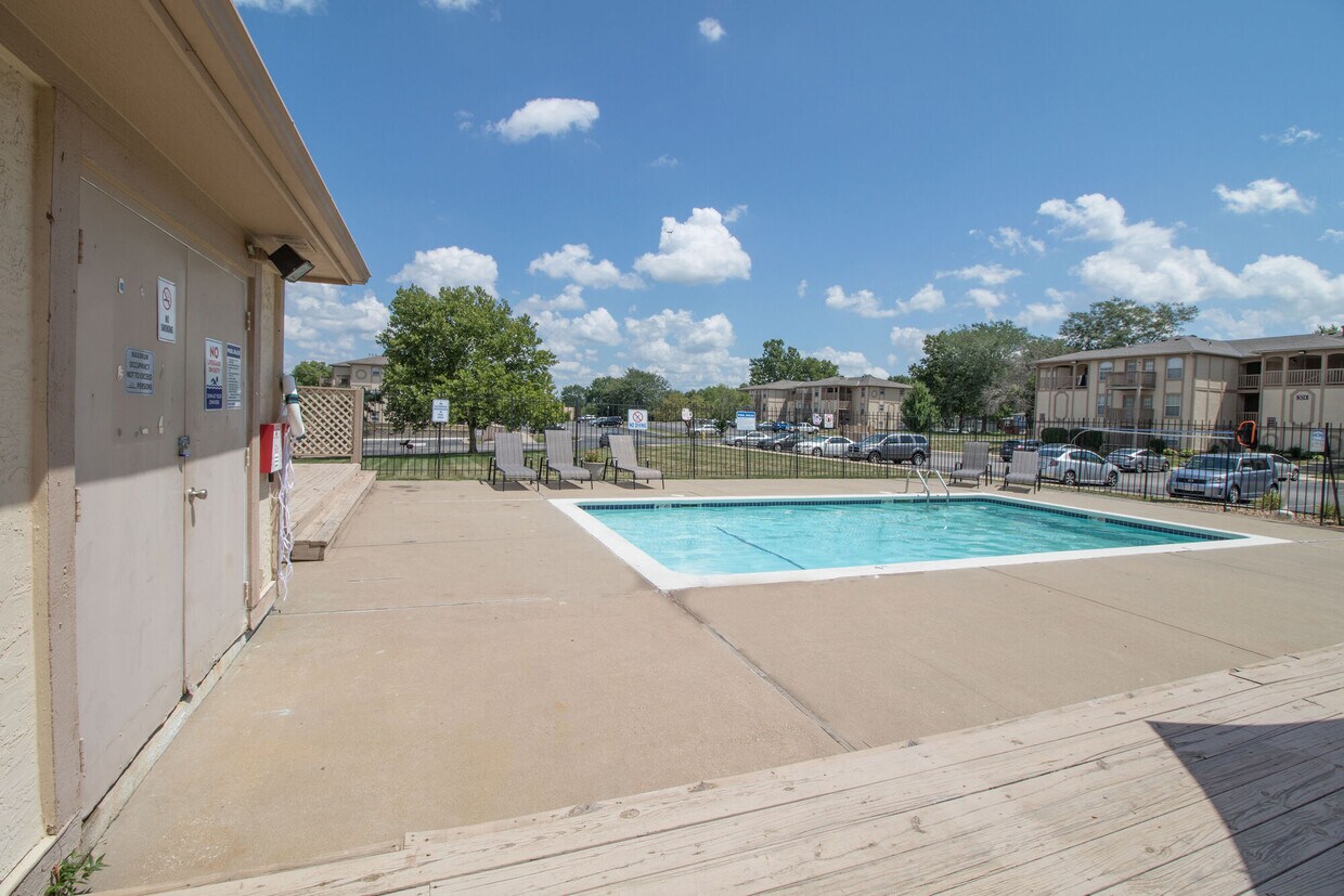 Summit Point Apartments Apartments at 504 NE Chipman Rd Lees Summit