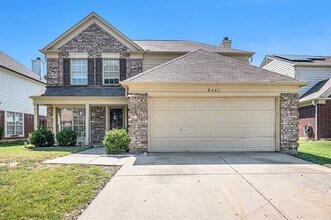 Building Photo - 8201 Cloverglen Ln