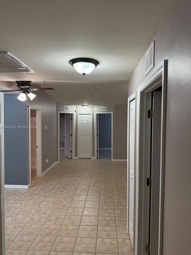 Foto del edificio - 4412-4426 26th St SW