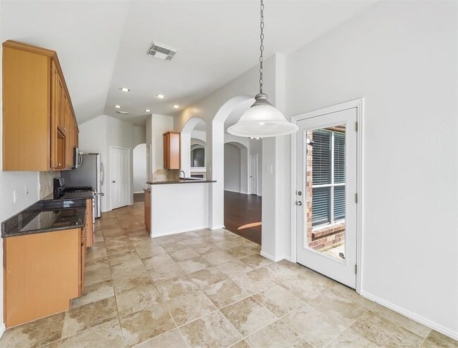 Building Photo - 2501 Shady Falls Ln