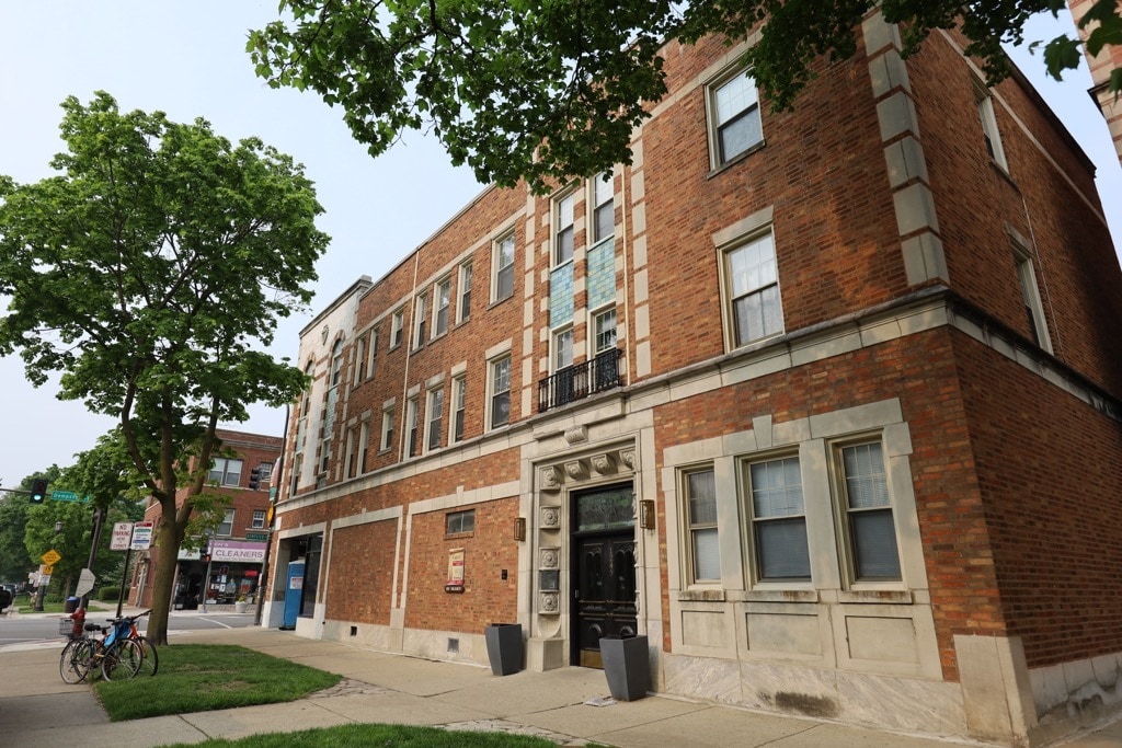 1245 Elmwood Ave Unit 412, Evanston, IL 60202 Condo for Rent in Evanston, IL