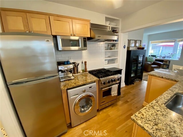 Building Photo - 319 Bayview Dr