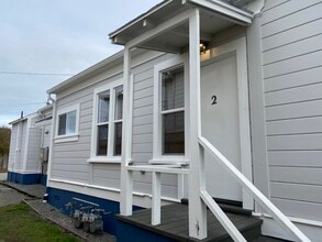 Building Photo - 921 I St