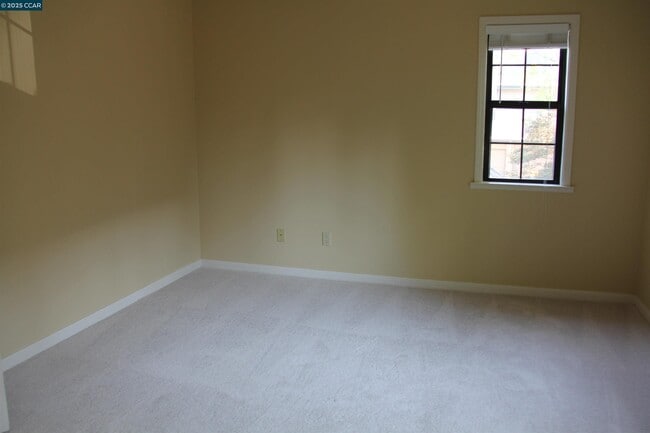 Foto del edificio - 4106 Quail Run Dr