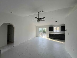 Building Photo - 26825 St Thomas Dr