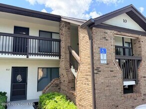 Building Photo - 1515 Huntington Ln