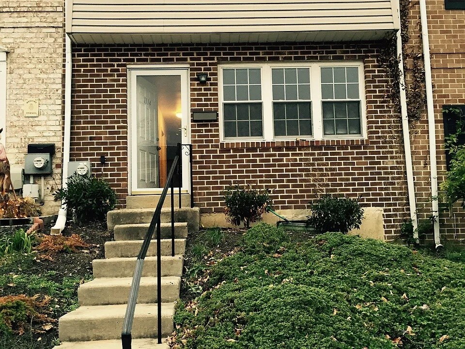 Foto principal - 1114 Bayless Pl