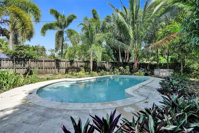 Foto del edificio - 1124 NW 16th St