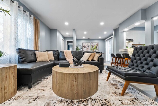 Foto del edificio - 1705 S Highland Ave
