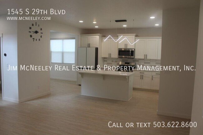 Foto del edificio - 1545 S 29th Blvd