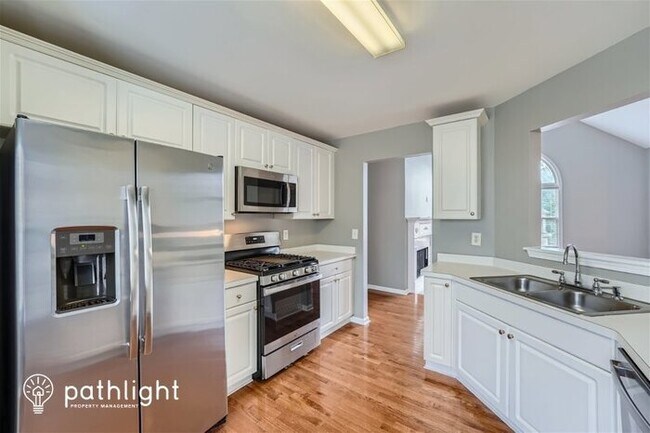 Foto del edificio - 1406 Cumberland Creek Lane SW, Marietta, G...