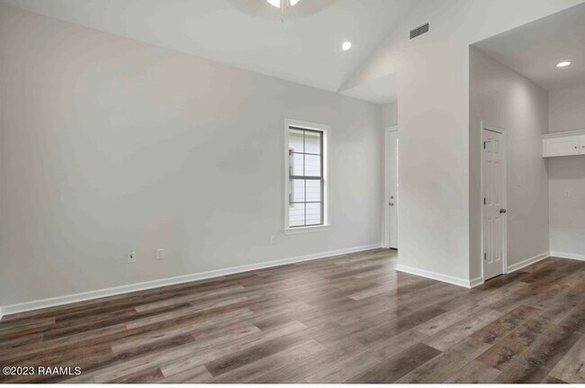 Building Photo - 107 Santa Marta Dr