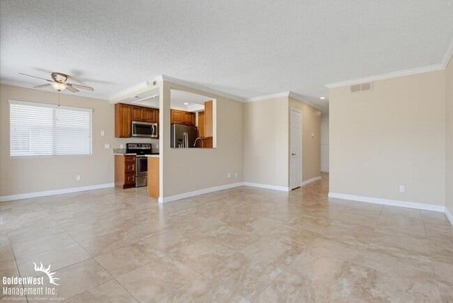 Building Photo - Comfortable 3Bdm 2Ba Condo in Oceanside!